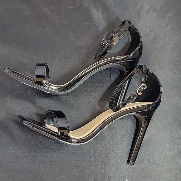 BRAND NEW ROUGE HELUIM SQUARE TOE ADJUSTABLE ANKLE AND ONE BAND STRAP SANDAL - Picture 9 of 16